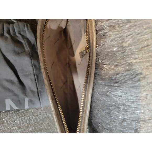 Brahmin Beige Croc Embossed Leather Wristlet - Picture 5 of 5